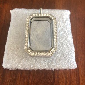 Origami owl Hinged locket